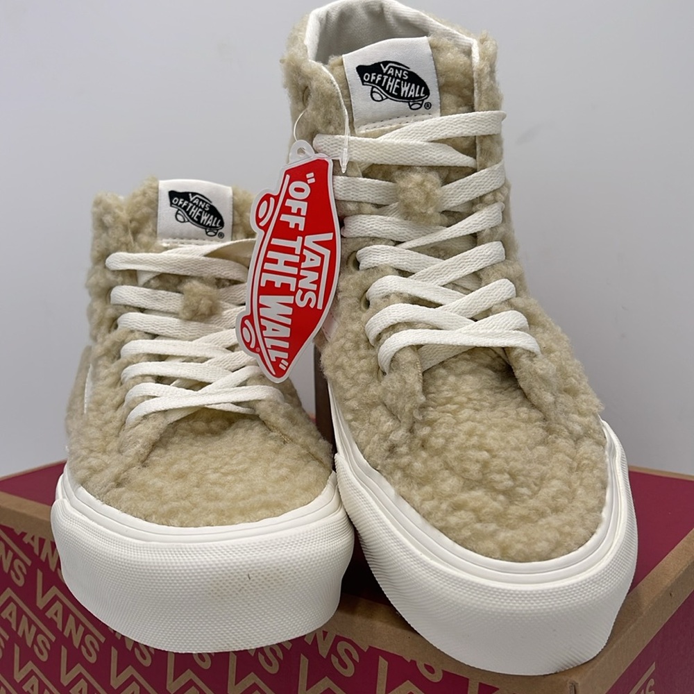 Vans WMNS Sk8-Hi Tapered Sneakers Sk8-Hi Tapered
Cozy Hug Mojave Desert
Sherpa - Picture 5 of 16